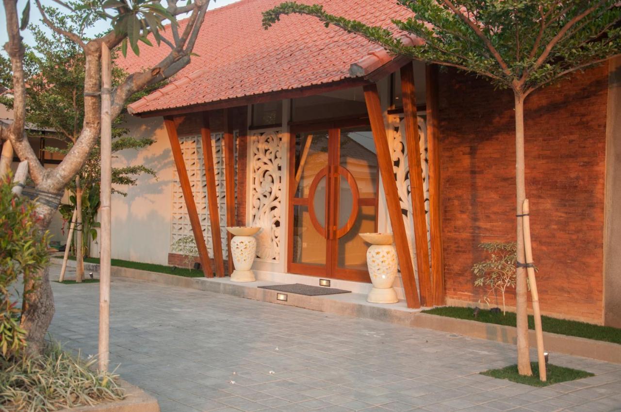 Omorich Bali *